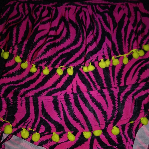 Size 4 Tankini with tassles - Picture 3 of 4